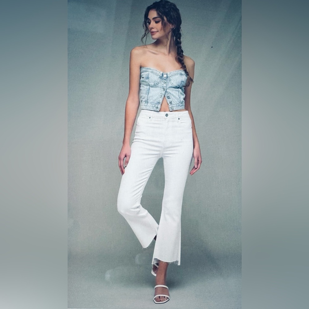 Hidden Jeans Spring Sunmer Line "Happi" Crop  Flare Jeans for Women